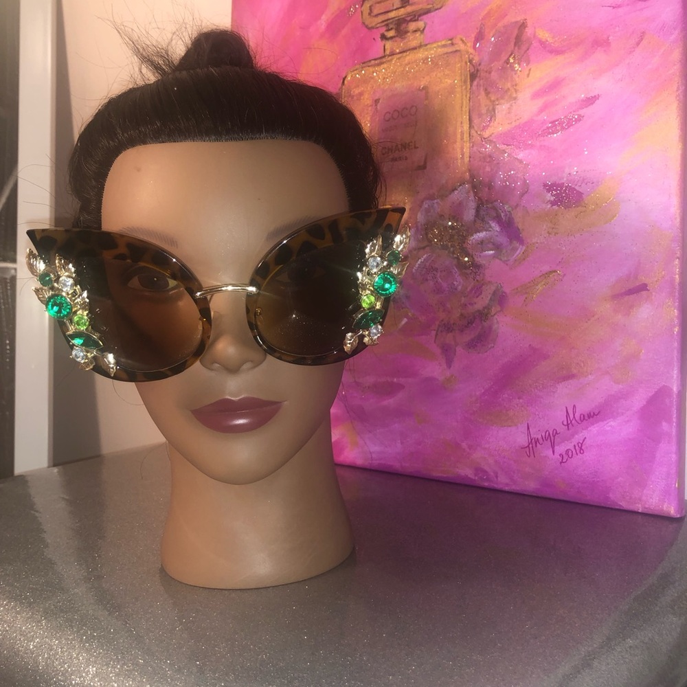 Cheetah print glasses